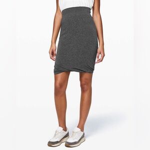 NEW Lululemon Boulevard Bliss Skirt black/white size 4